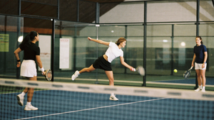 Padel Regeln: So funktioniert das Spiel für Einsteiger