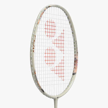 YONEX Nanoflare 700 Play, light beige, 4U/G5, Werksbesaitung