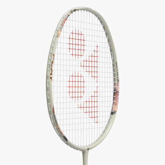 YONEX Nanoflare 700 Play, light beige, 4U/G5, Werksbesaitung
